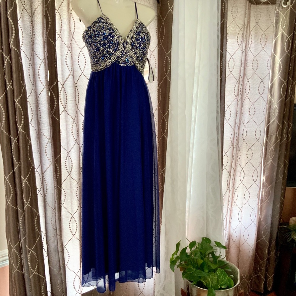 Embroidered Prom Dress Maxi Size 1 - Picture 3 of 5